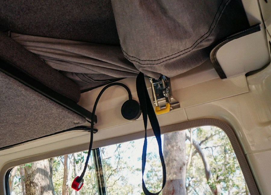 Mulgo Pop Top inside-close mechanism detail